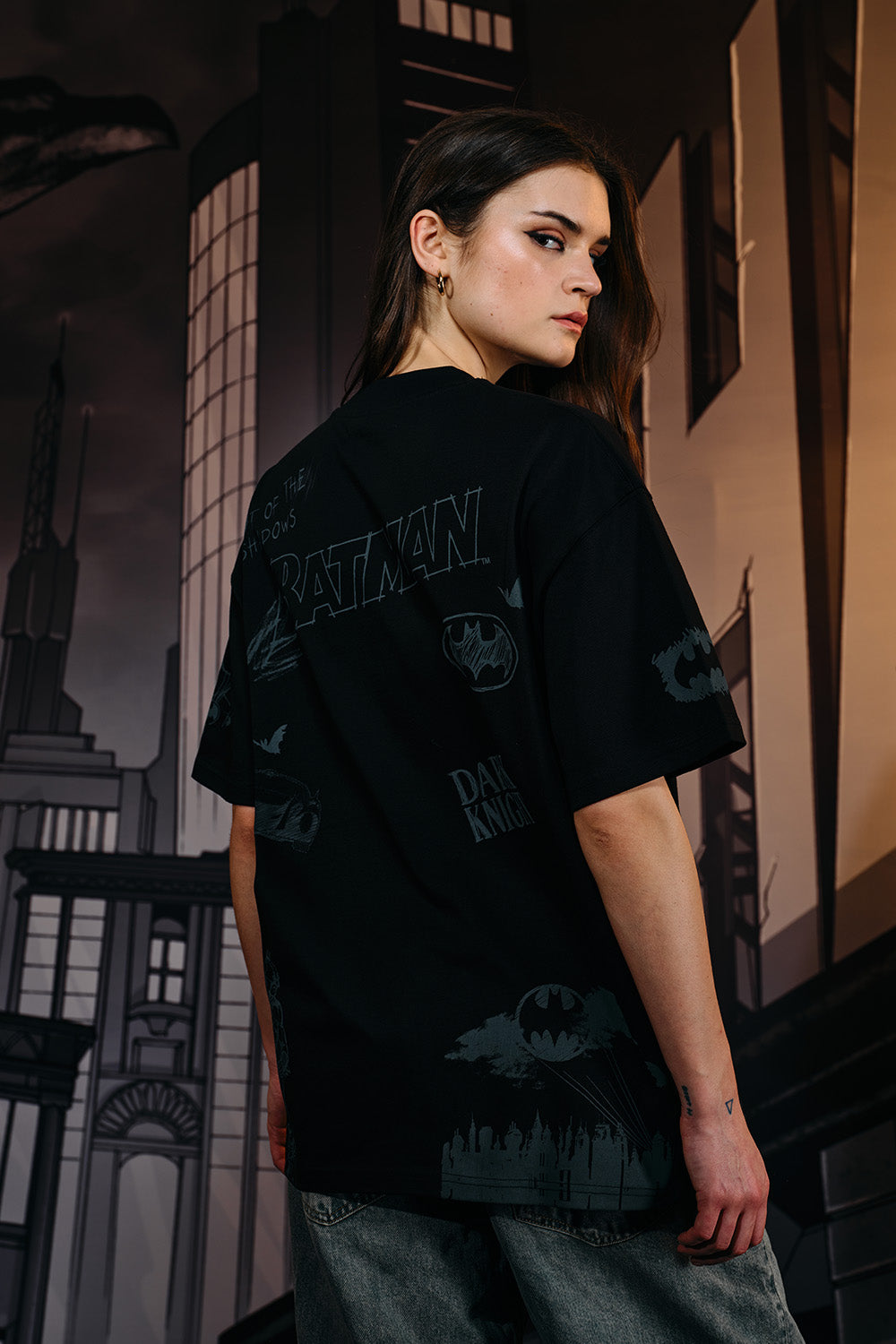 Out of the Shadows Oversized T-shirt - BonkersCorner