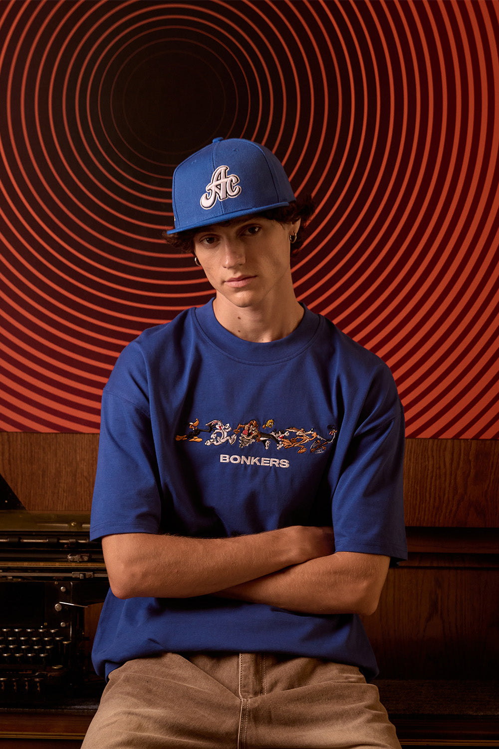 Looney Crew Oversized T-shirt - BonkersCorner