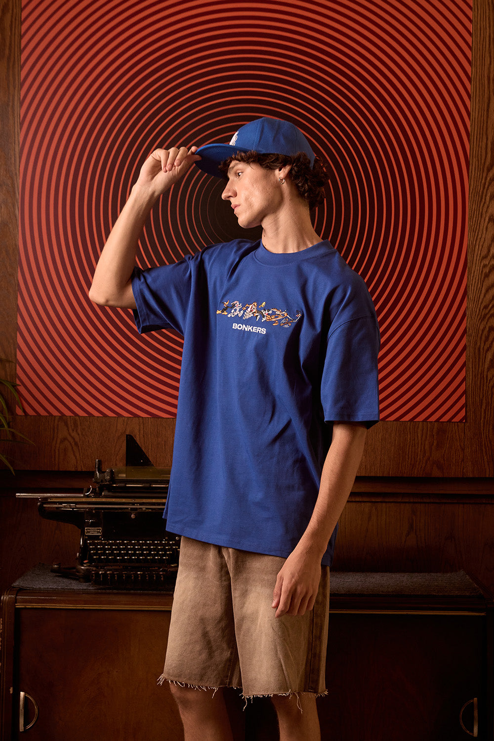 Looney Crew Oversized T-shirt - BonkersCorner