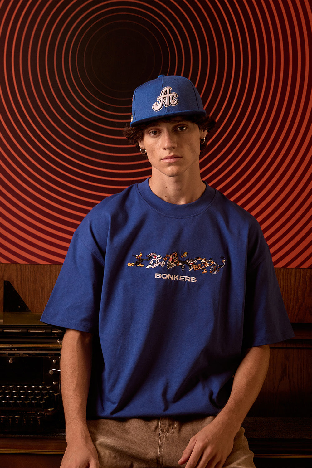 Looney Crew Oversized T-shirt - BonkersCorner