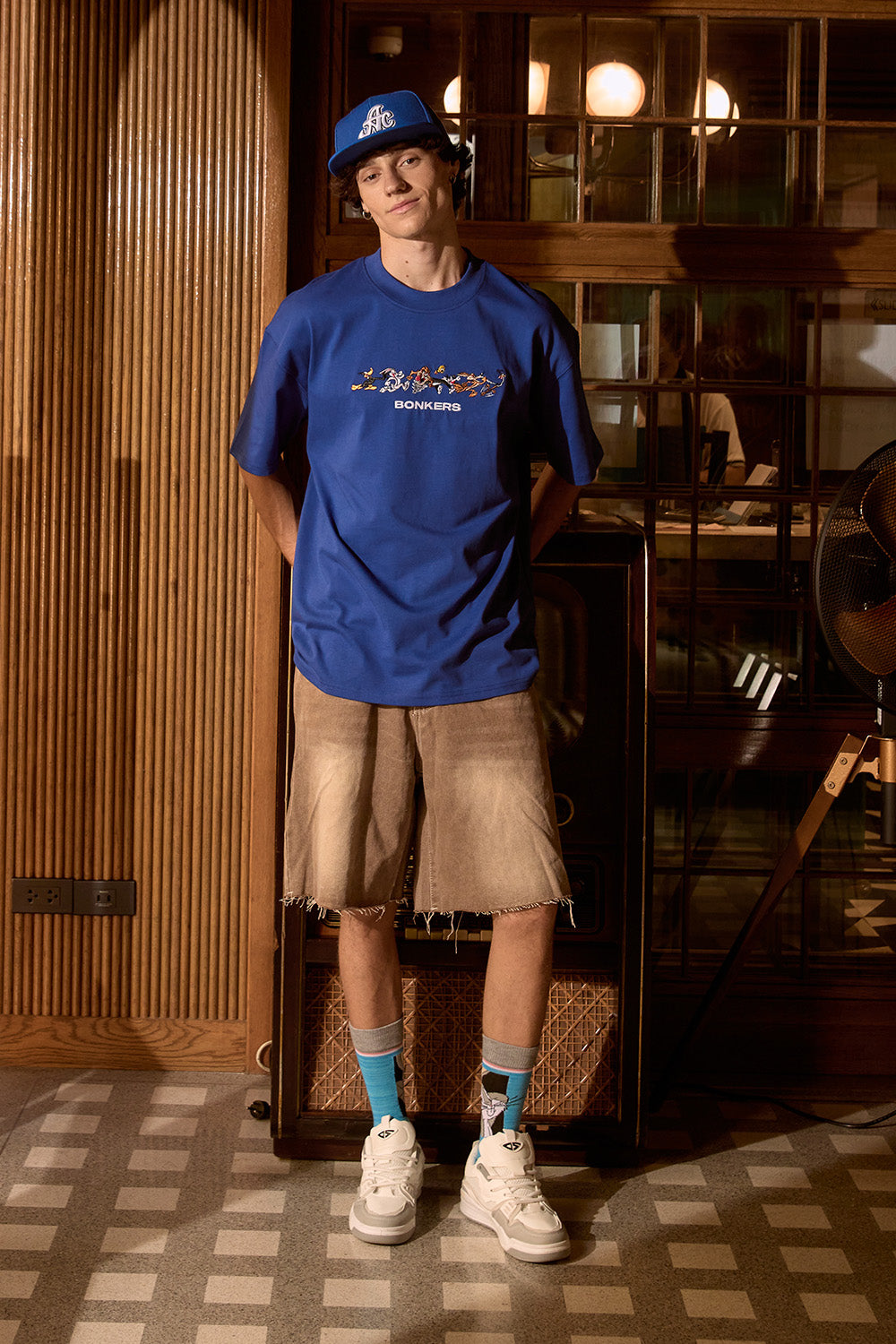 Looney Crew Oversized T-shirt - BonkersCorner