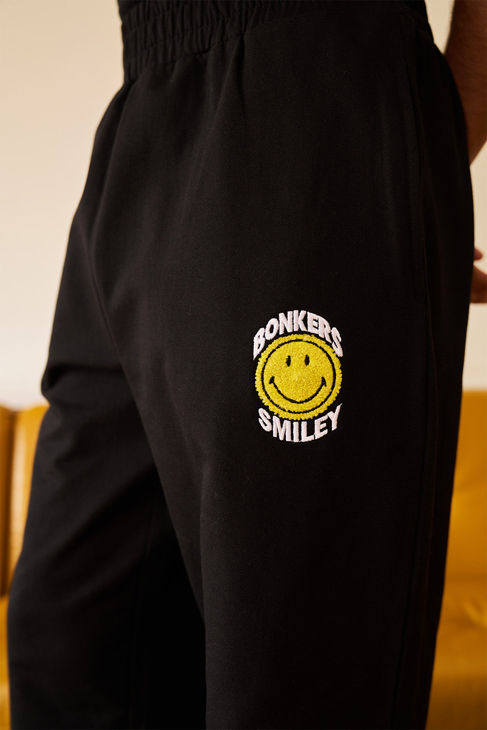 Black Straight Fit Sweatpants - BonkersCorner