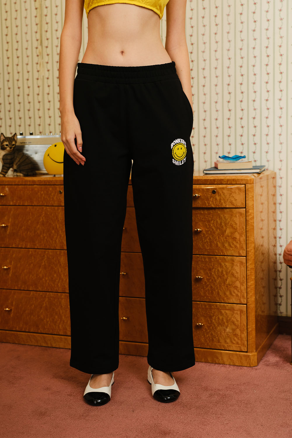 Black Straightfit Sweatpants - BonkersCorner