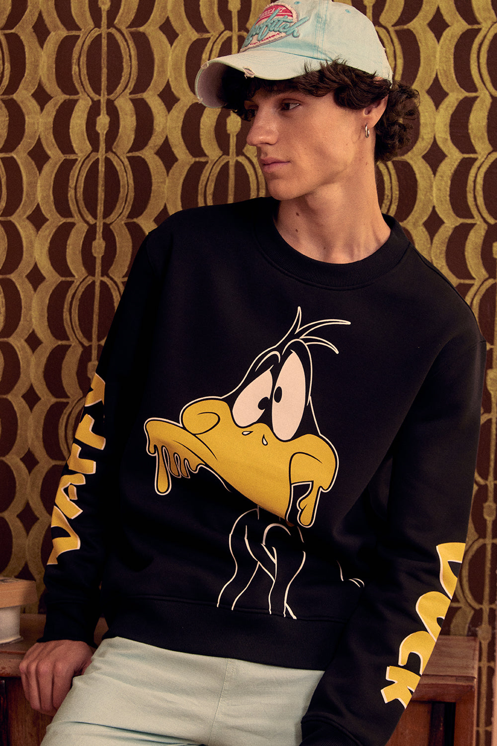 Melty Daffy Sweatshirt - BonkersCorner