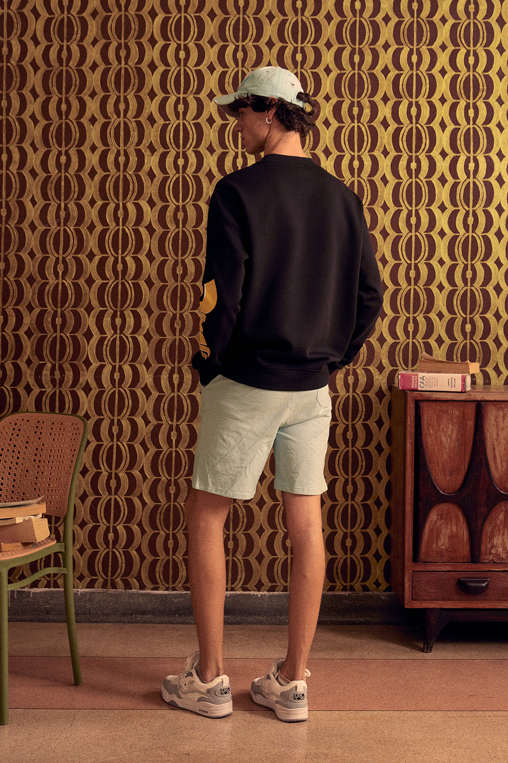 Melty Daffy Sweatshirt - BonkersCorner