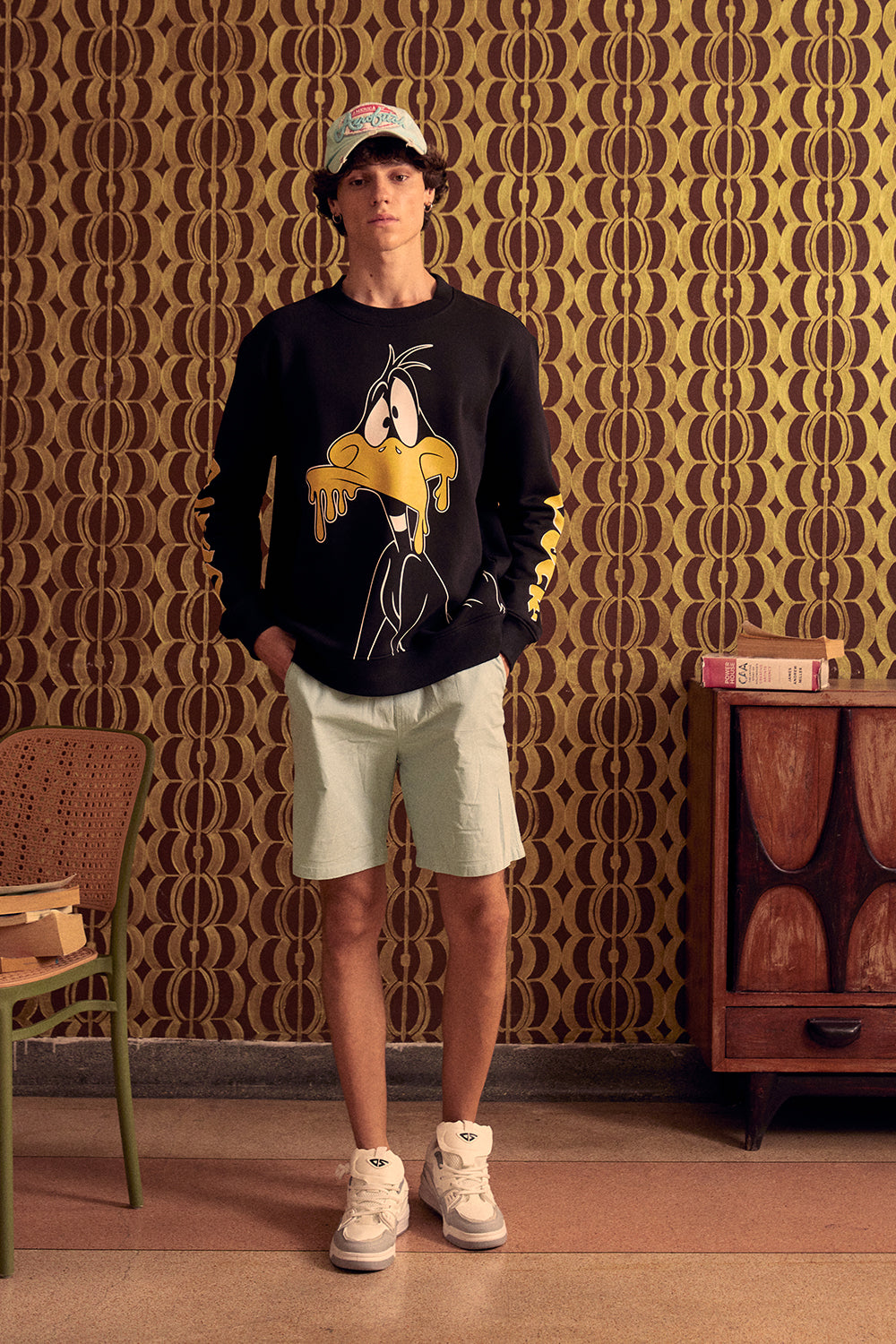 Melty Daffy Sweatshirt - BonkersCorner