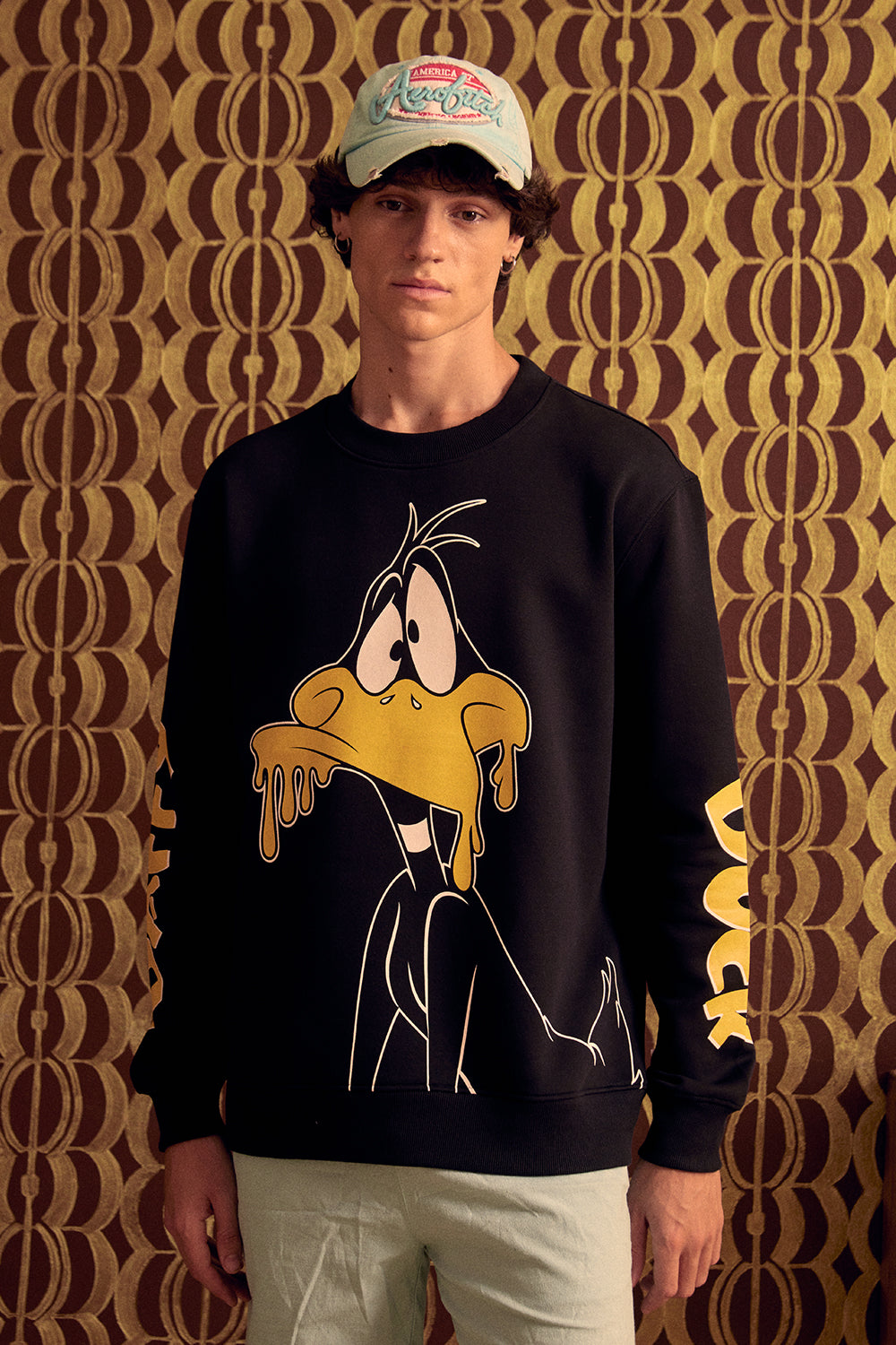 Melty Daffy Sweatshirt - BonkersCorner