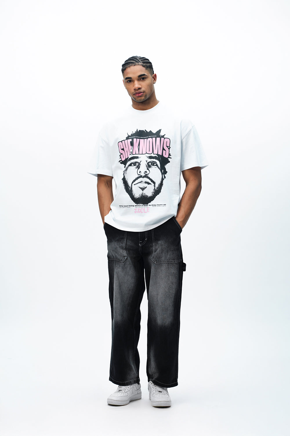 She Knows Oversized T-shirt - BonkersCorner