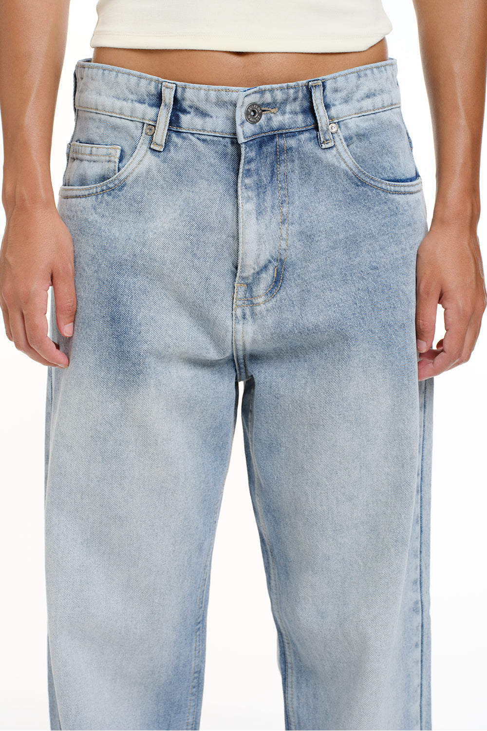 Chalk Wash Straight Fit Jeans