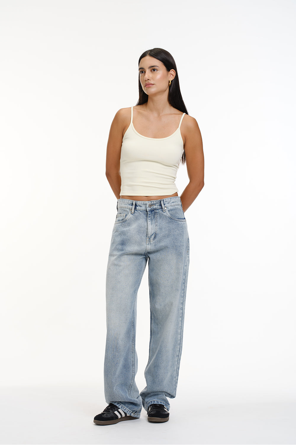 Chalk Wash Straight Fit Jeans
