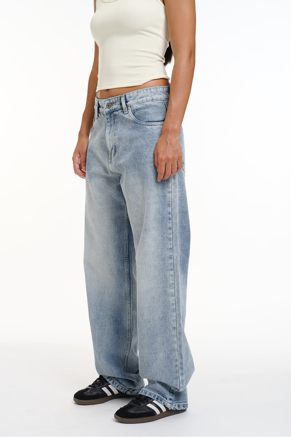 Chalk Wash Straight Fit Jeans