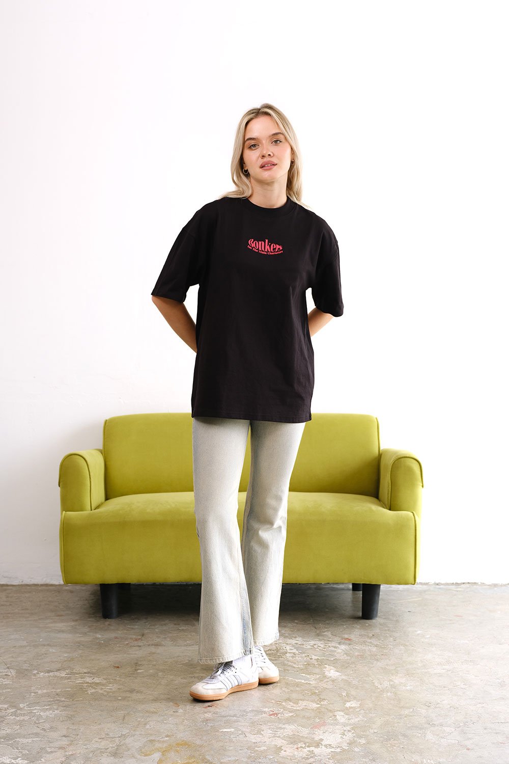 Black Main Character Oversized T-Shirt - BonkersCorner