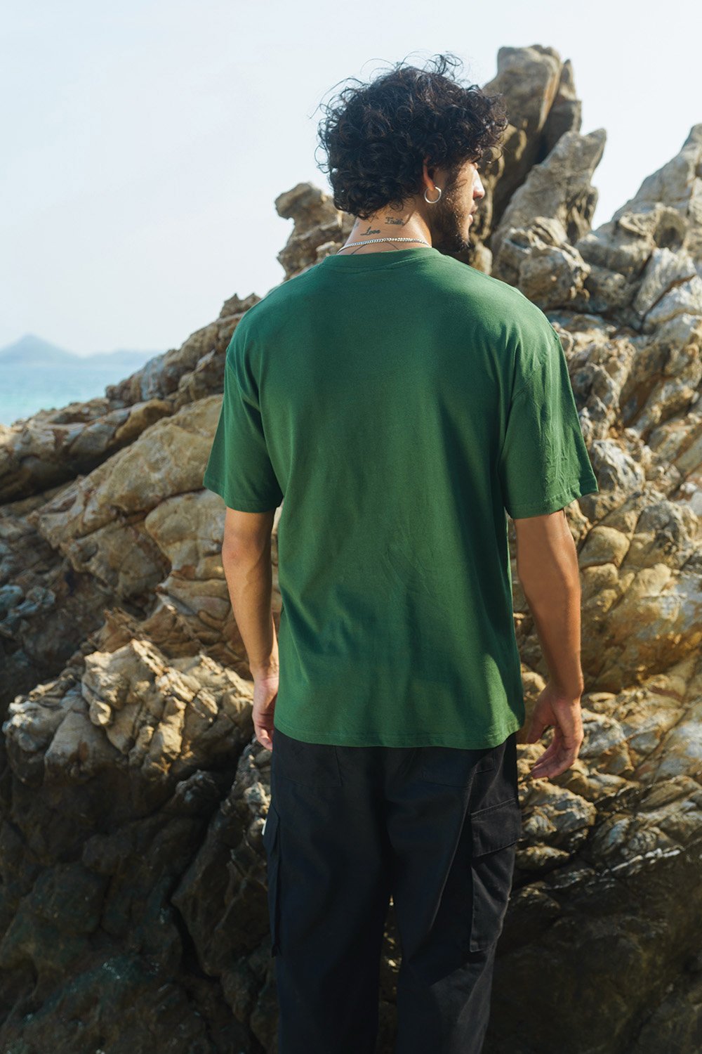 Bulbasaur Oversized T-shirt - BonkersCorner