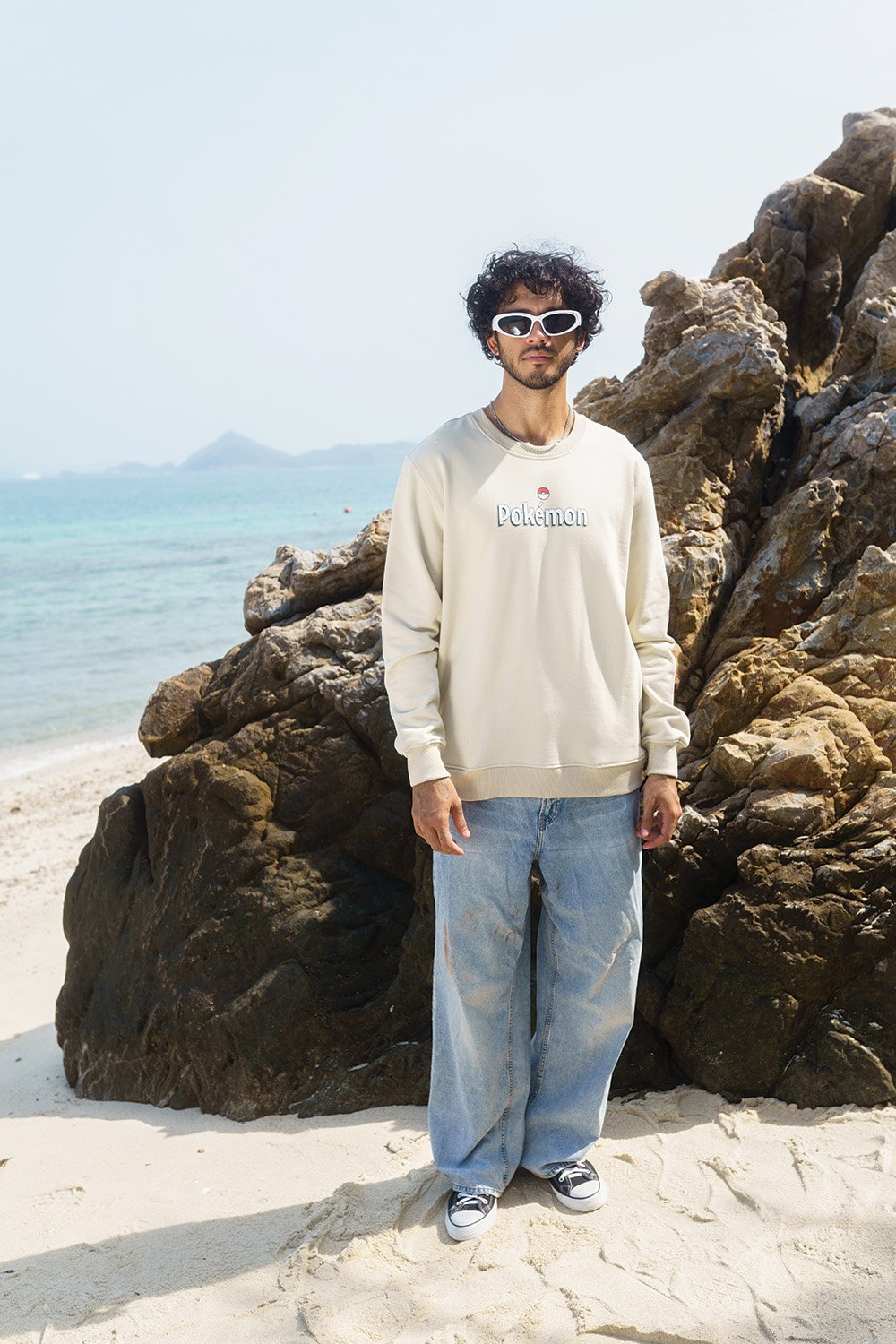 Legendary Mewtwo Oversized Sweatshirt - BonkersCorner