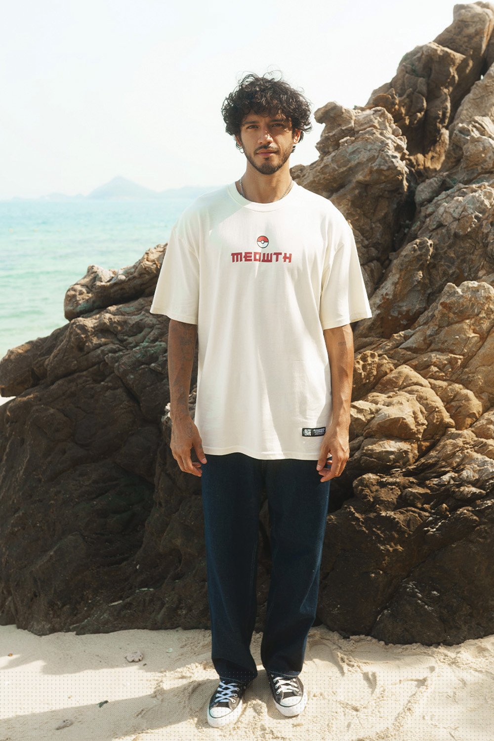Lucky Meowth Oversized T-shirt - BonkersCorner