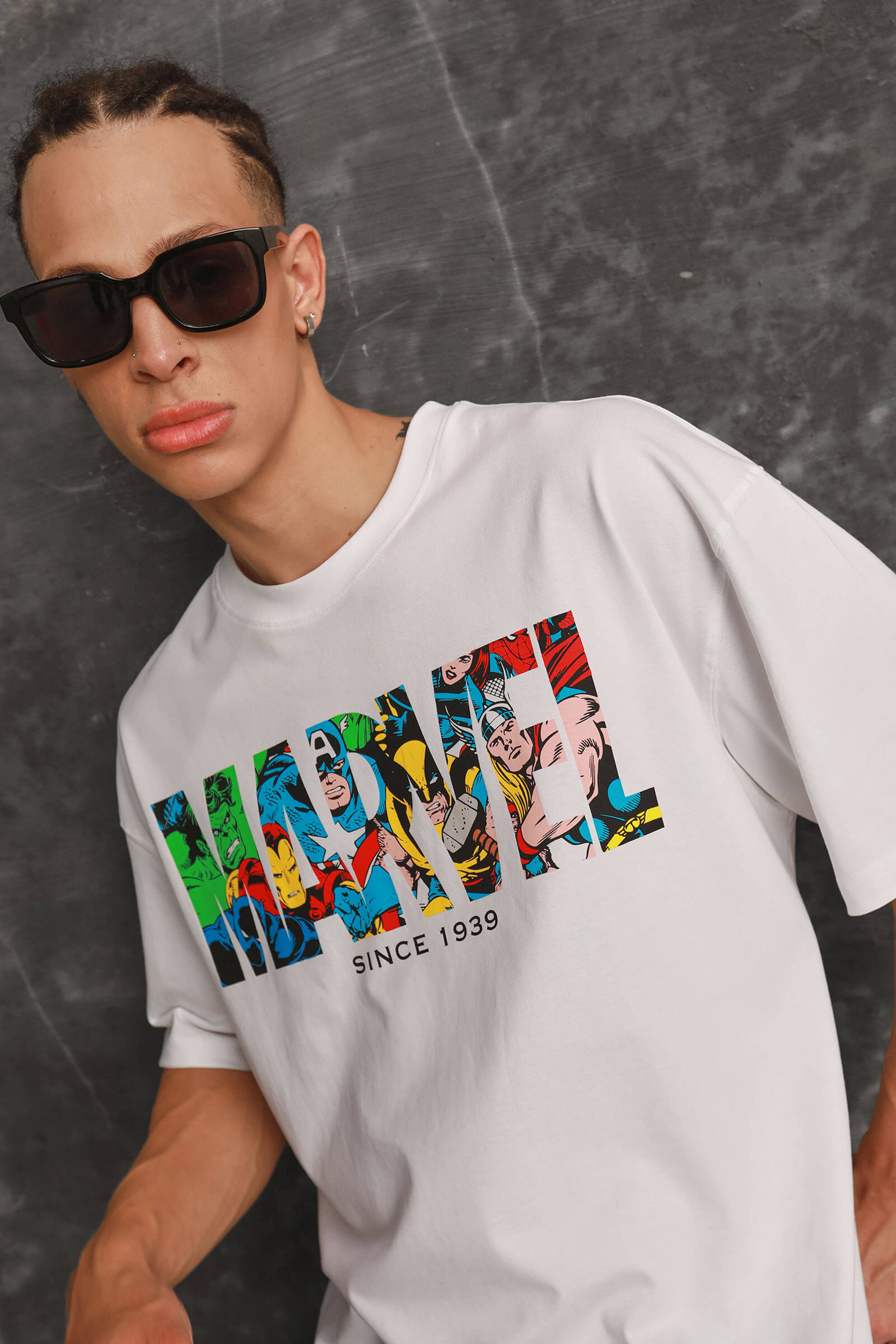 Marvel Signature Oversized T-shirt - BonkersCorner