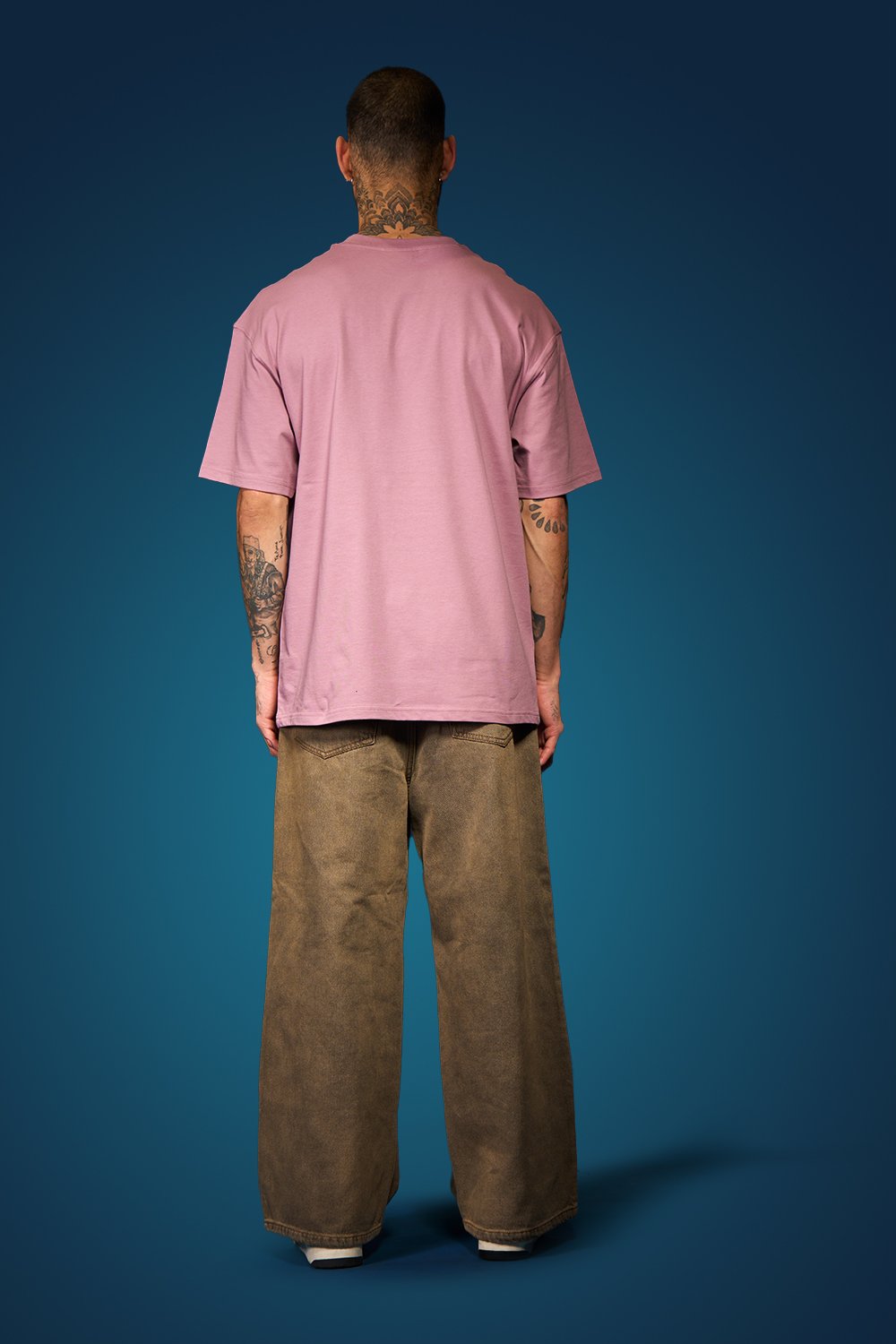 Mickey - World Tour Oversized T-shirt - BonkersCorner