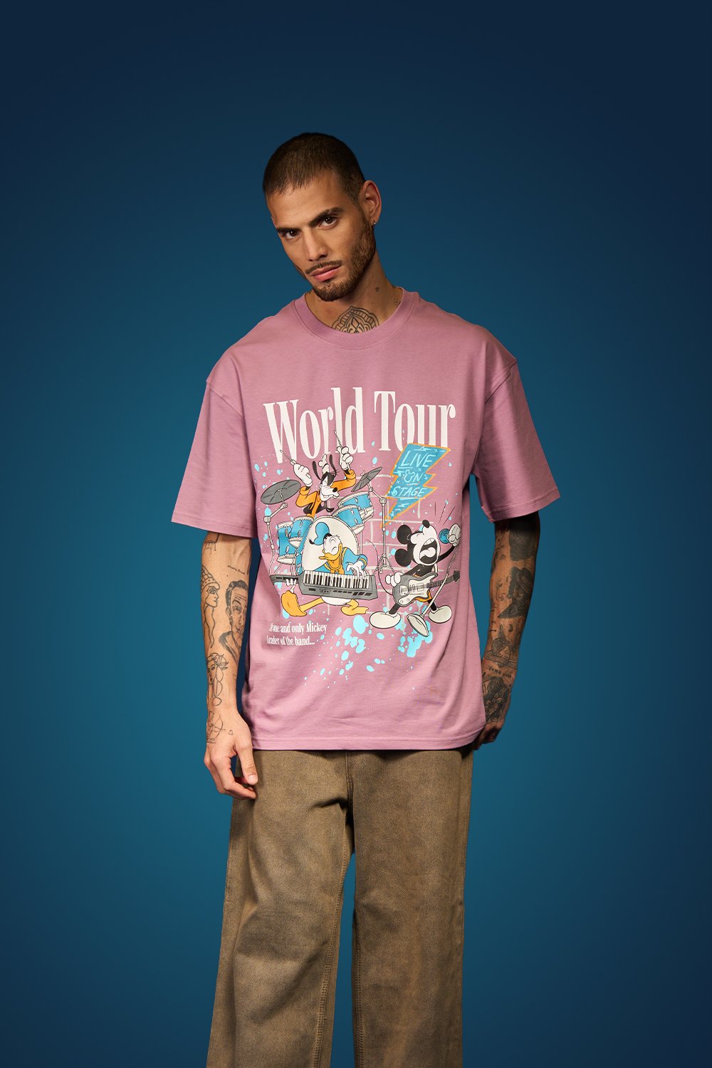 Mickey - World Tour Oversized T-shirt - BonkersCorner