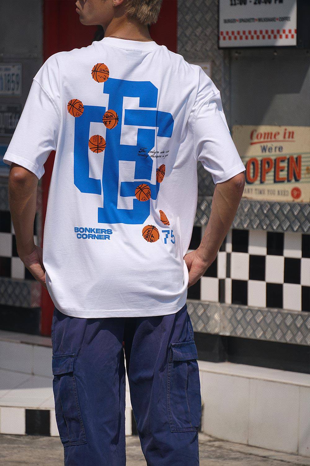 Signature 75 Oversized T-shirt - BonkersCorner