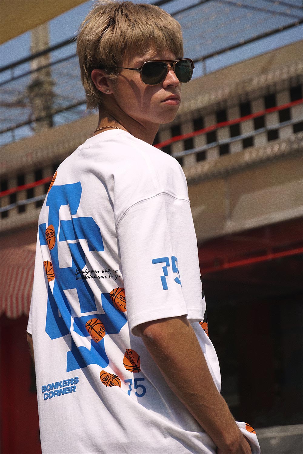 Signature 75 Oversized T-shirt - BonkersCorner