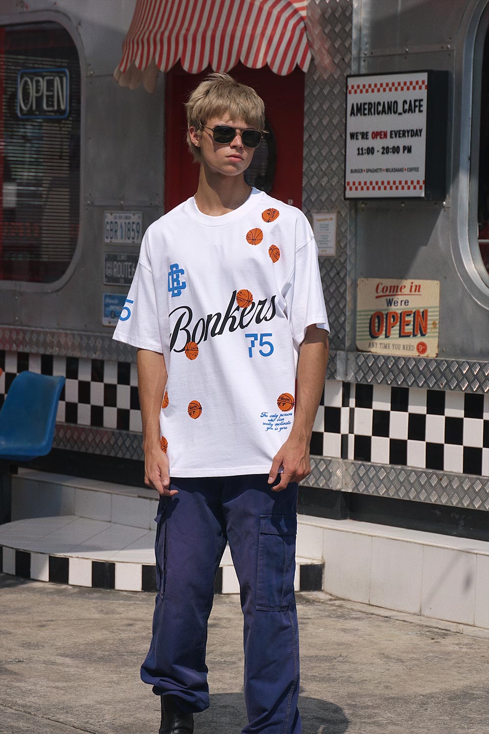 Signature 75 Oversized T-shirt - BonkersCorner