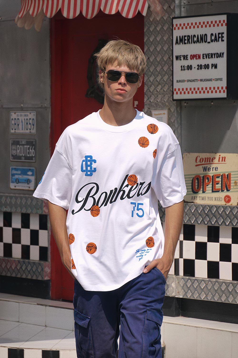 Signature 75 Oversized T-shirt - BonkersCorner