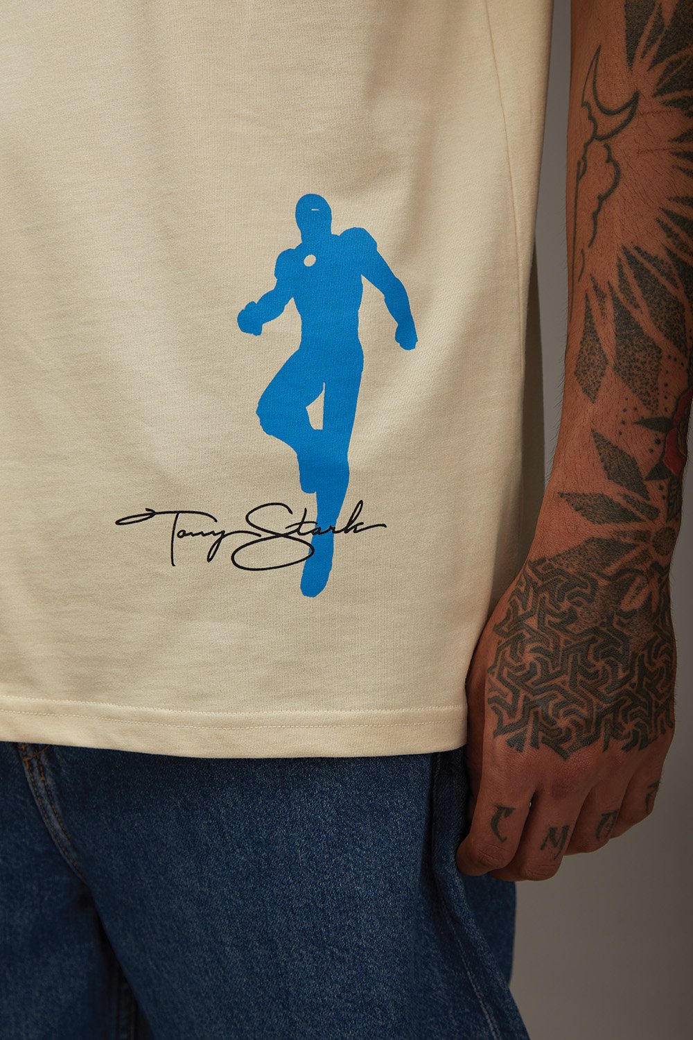 Signature Iron Man Oversized T-shirt - BonkersCorner