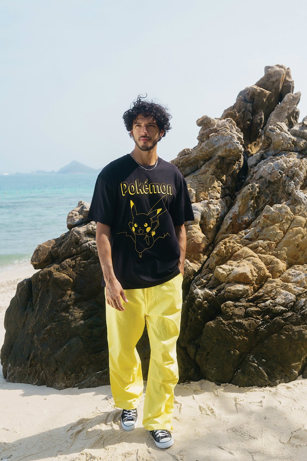 Thunderbolt Pikachu Oversized T-shirt - BonkersCorner