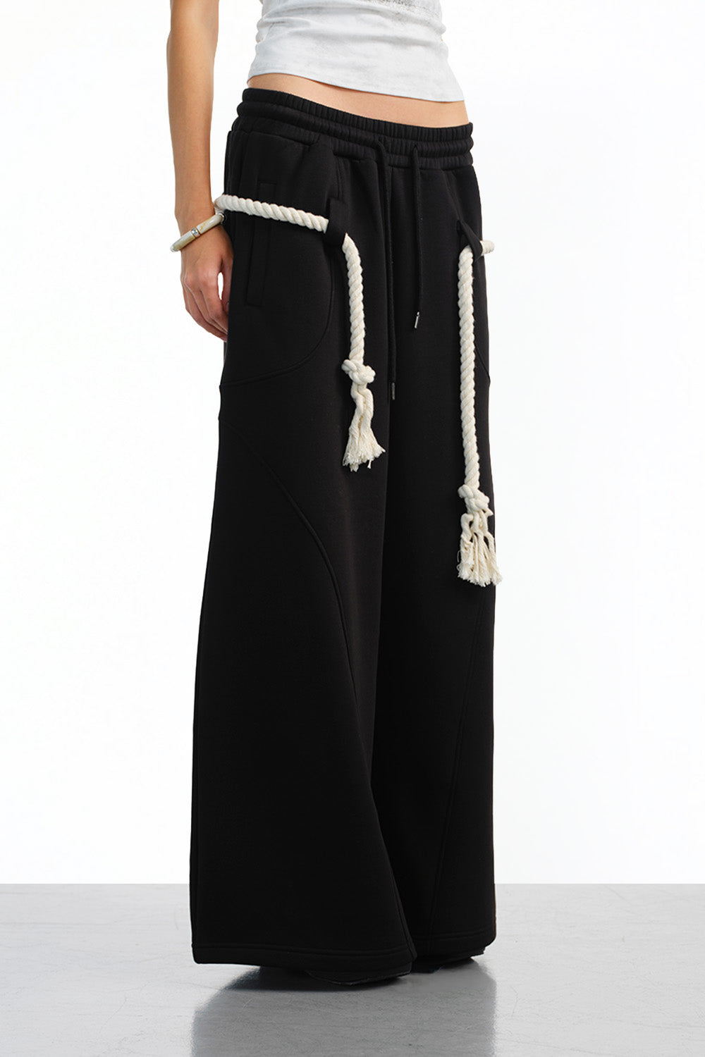 Black Puff Mode Sweatpants - BonkersCorner