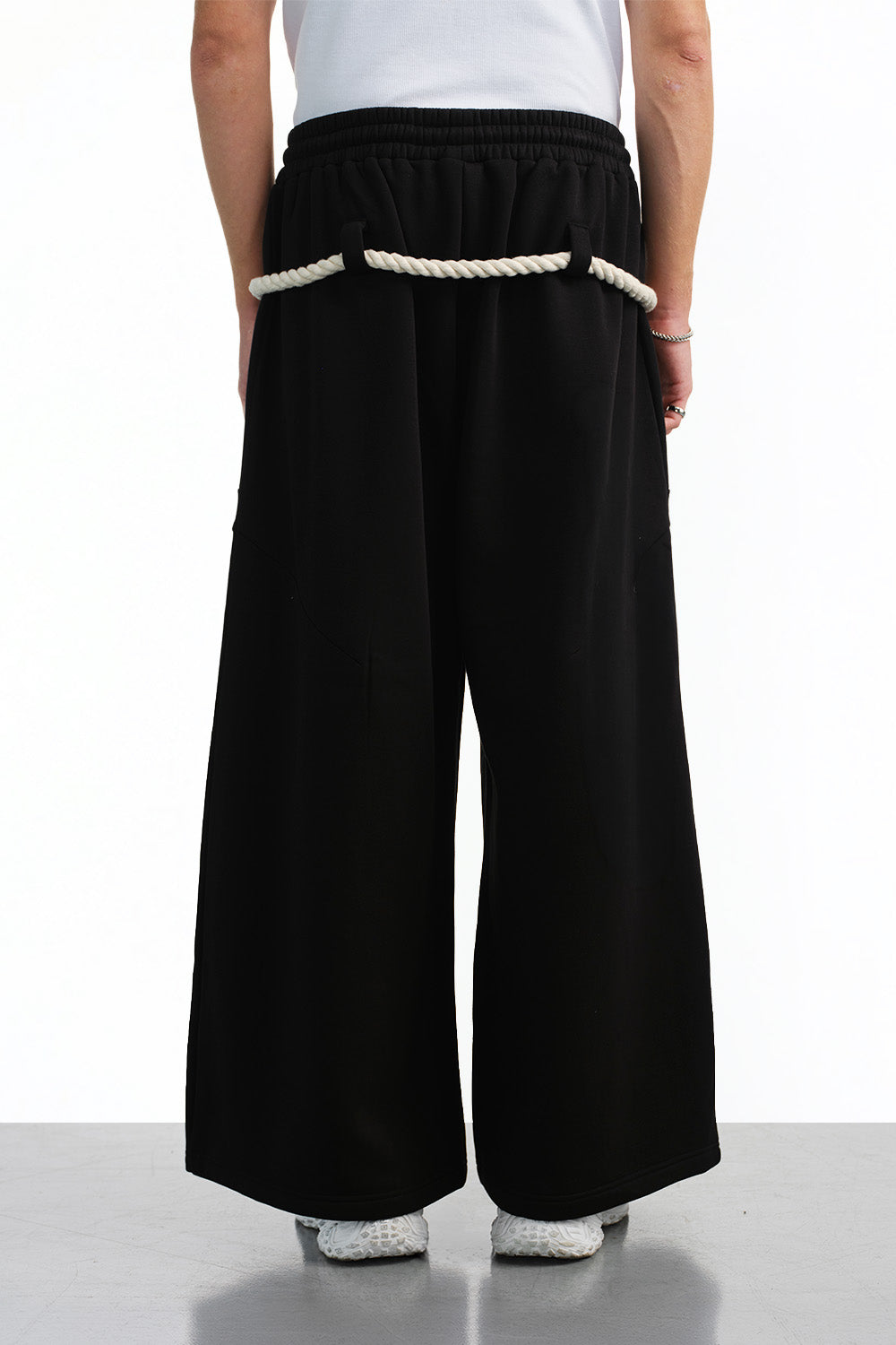 Black Puff Mode Sweatpants - BonkersCorner