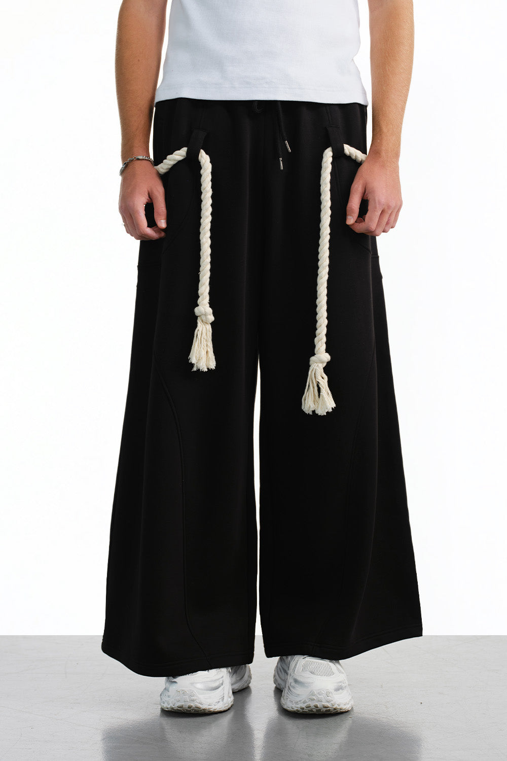Black Puff Mode Sweatpants - BonkersCorner