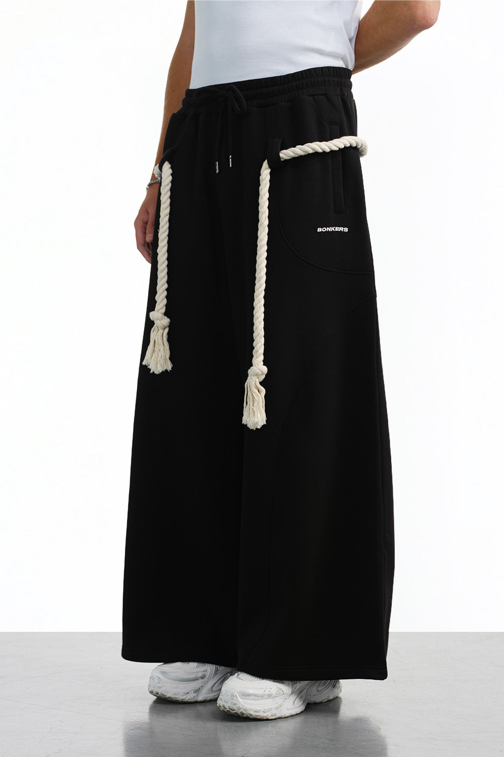 Black Puff Mode Sweatpants - BonkersCorner