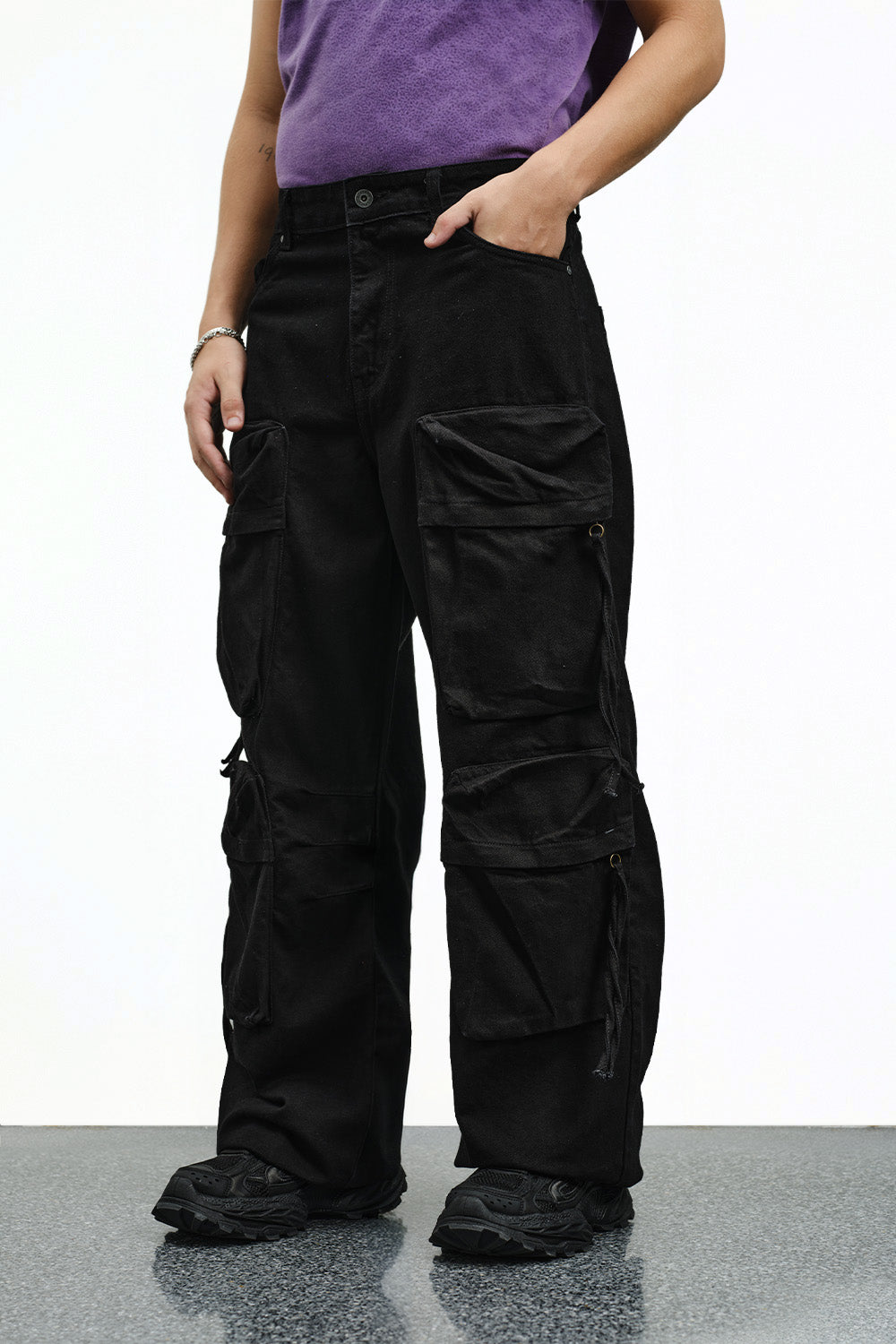Black Utility Cargo Pants - BonkersCorner