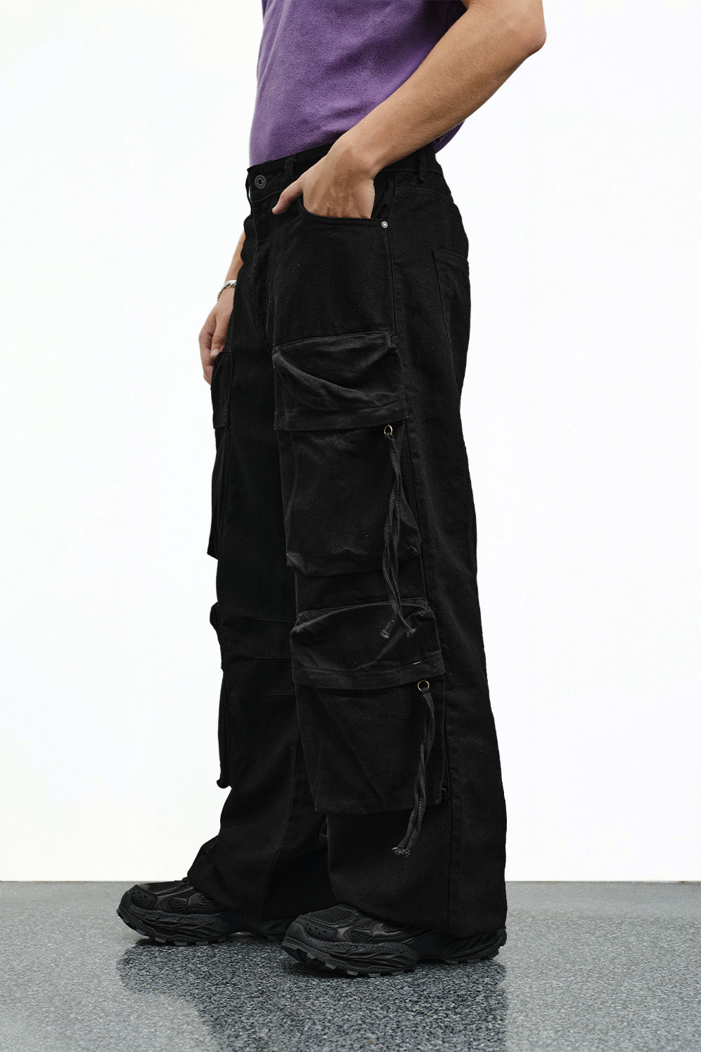 Black Utility Cargo Pants - BonkersCorner