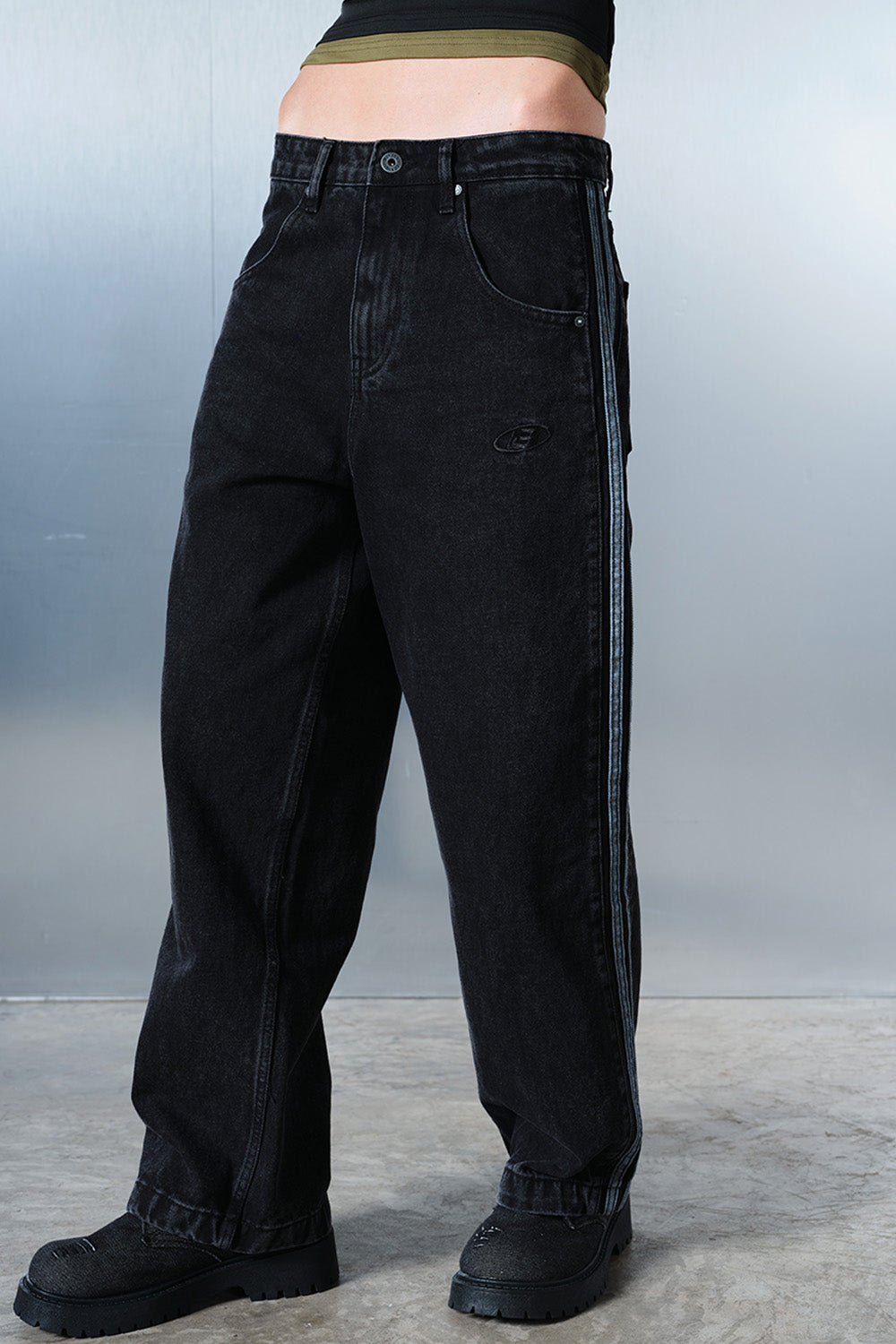 Ridge Line Black Straight Fit Jeans - BonkersCorner