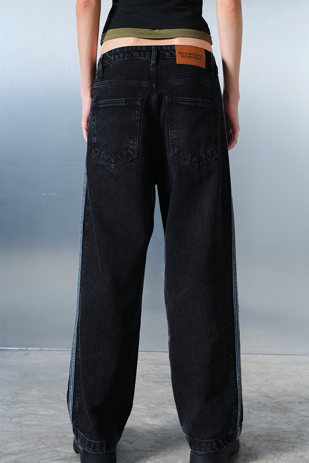 Ridge Line Black Straight Fit Jeans - BonkersCorner