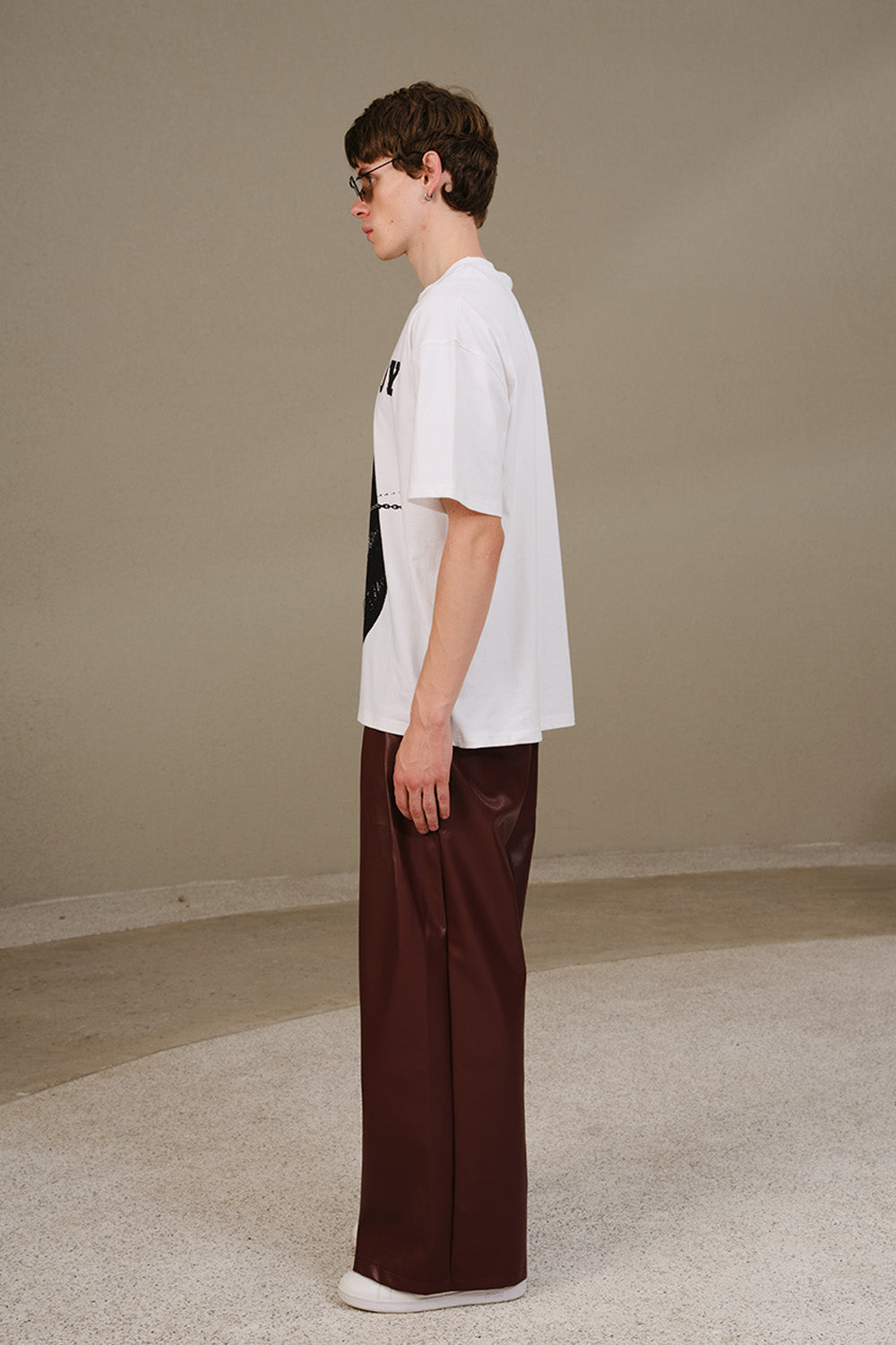 Abstract Lips Oversized T-shirt - BonkersCorner