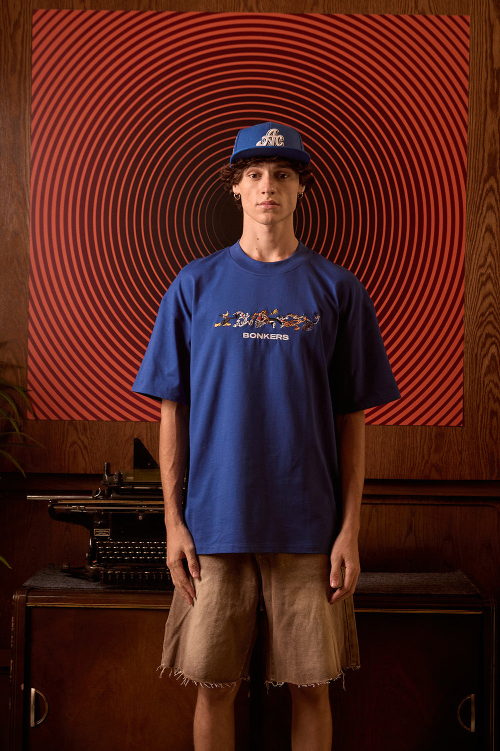 Looney Crew Oversized T-shirt - BonkersCorner