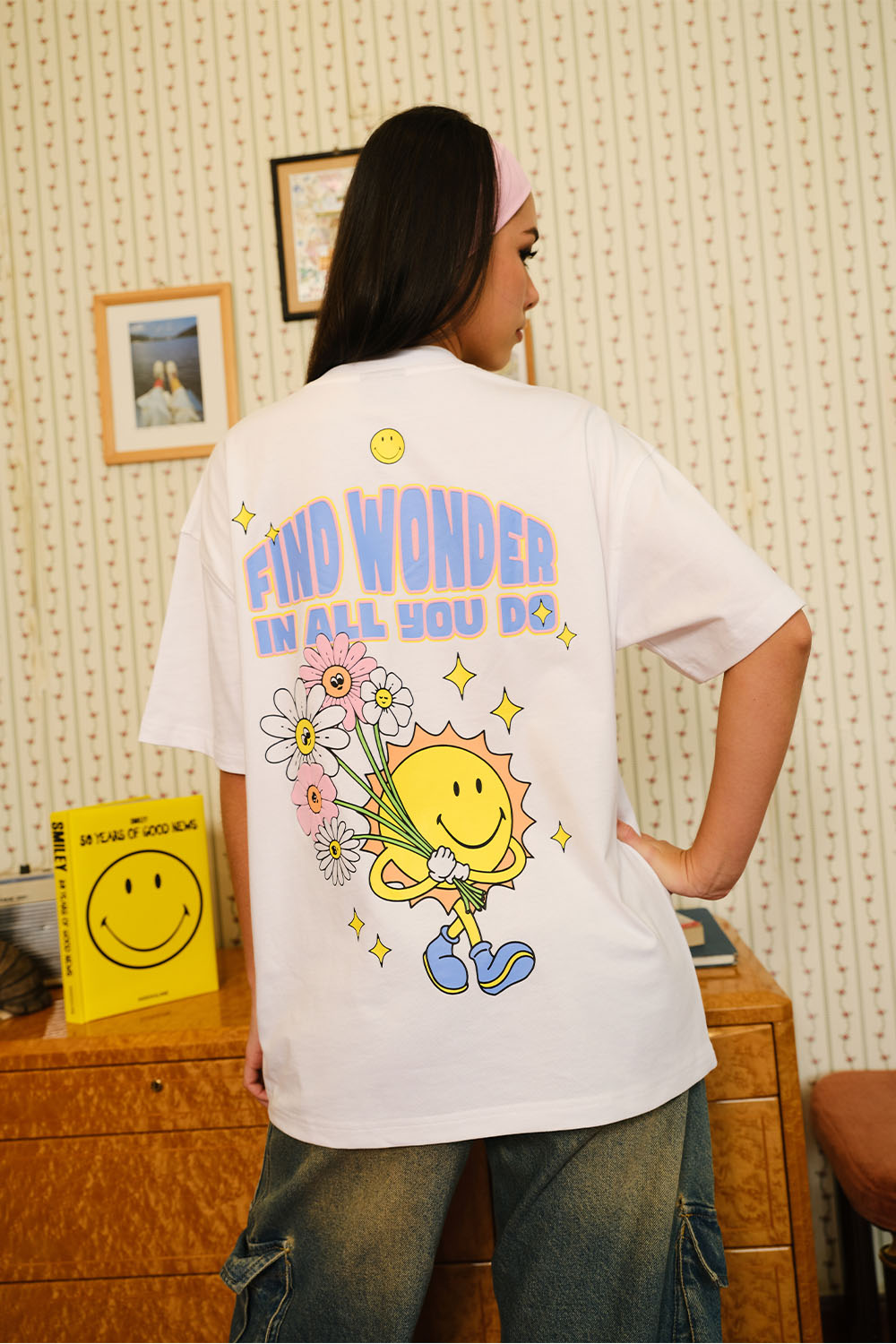 Find Wonder In All You Do Oversized T-shirt - BonkersCorner