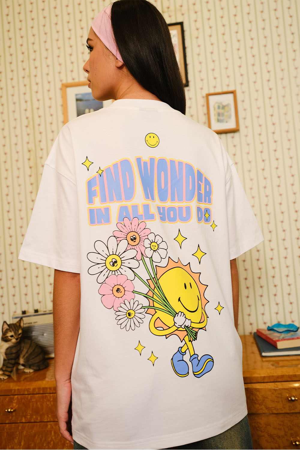 Find Wonder In All You Do Oversized T-shirt - BonkersCorner