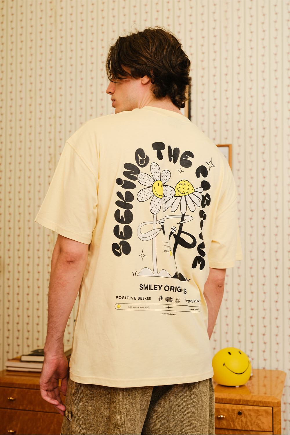 Seeking The Positive Oversized T-shirt - BonkersCorner