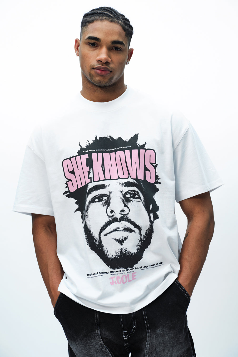 She Knows Oversized T-shirt - BonkersCorner