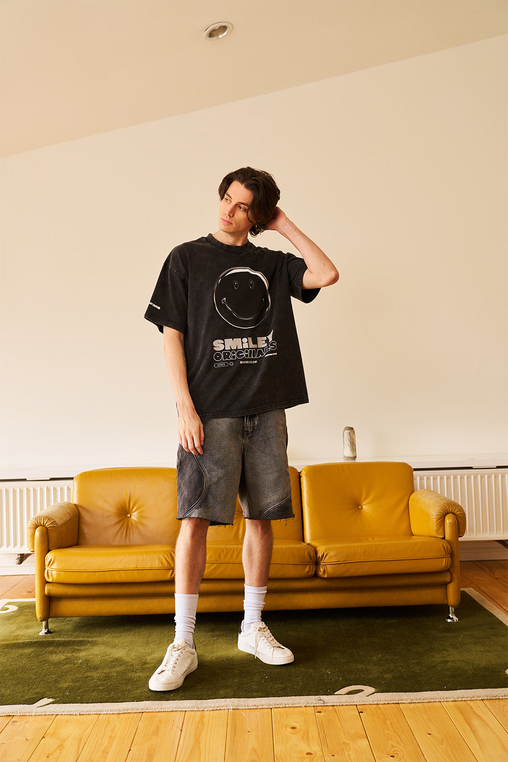 Smiley Black Oversized T-shirt - BonkersCorner