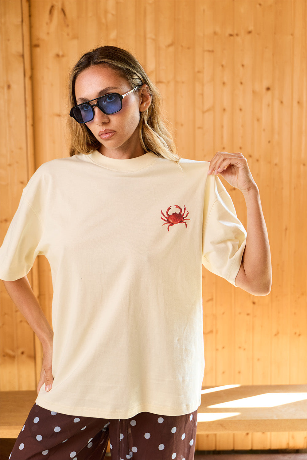 Romanticizing Life Oversized T-shirt - BonkersCorner