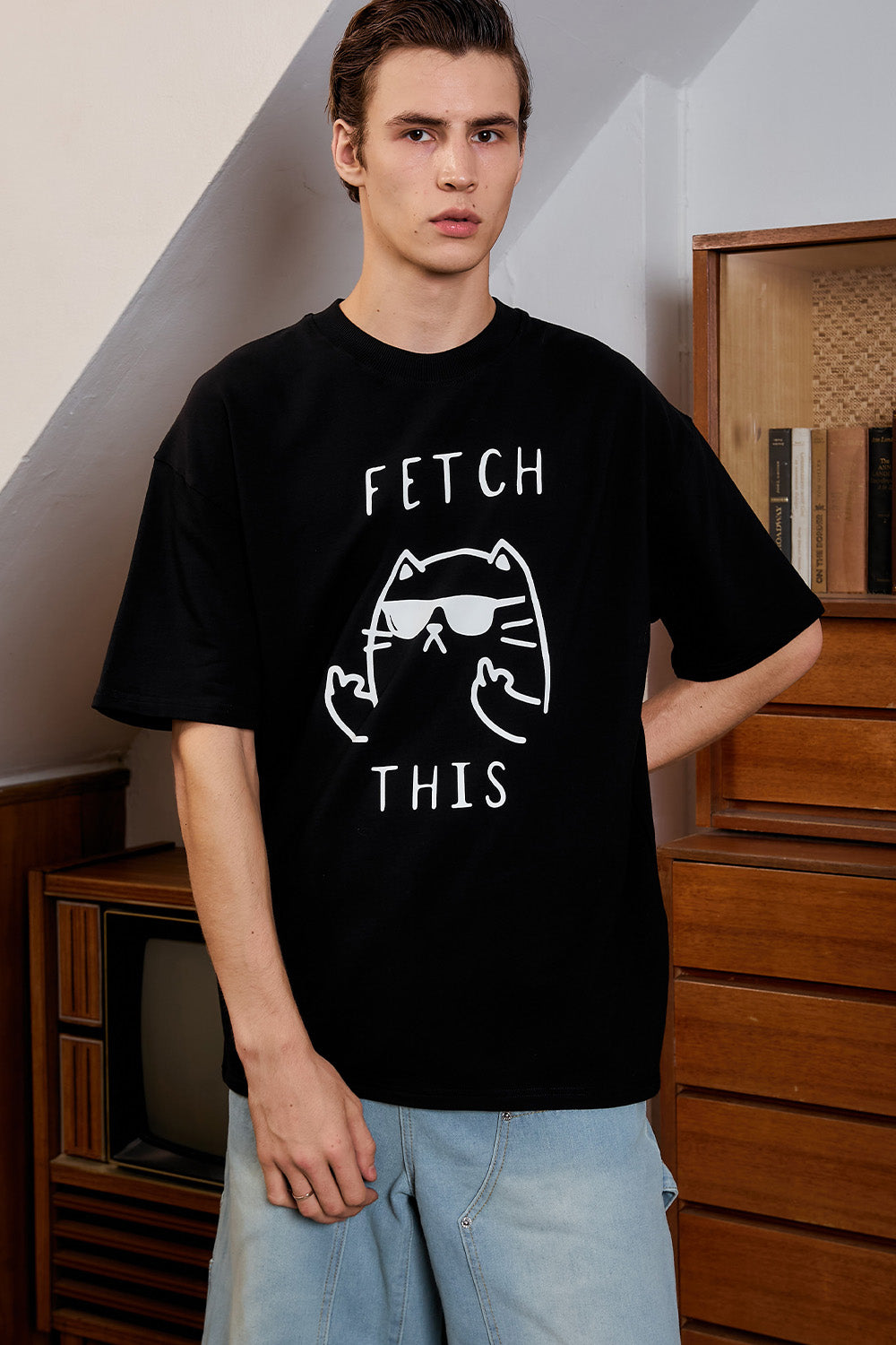 Sassy Cat Black Oversized T-Shirt - BonkersCorner