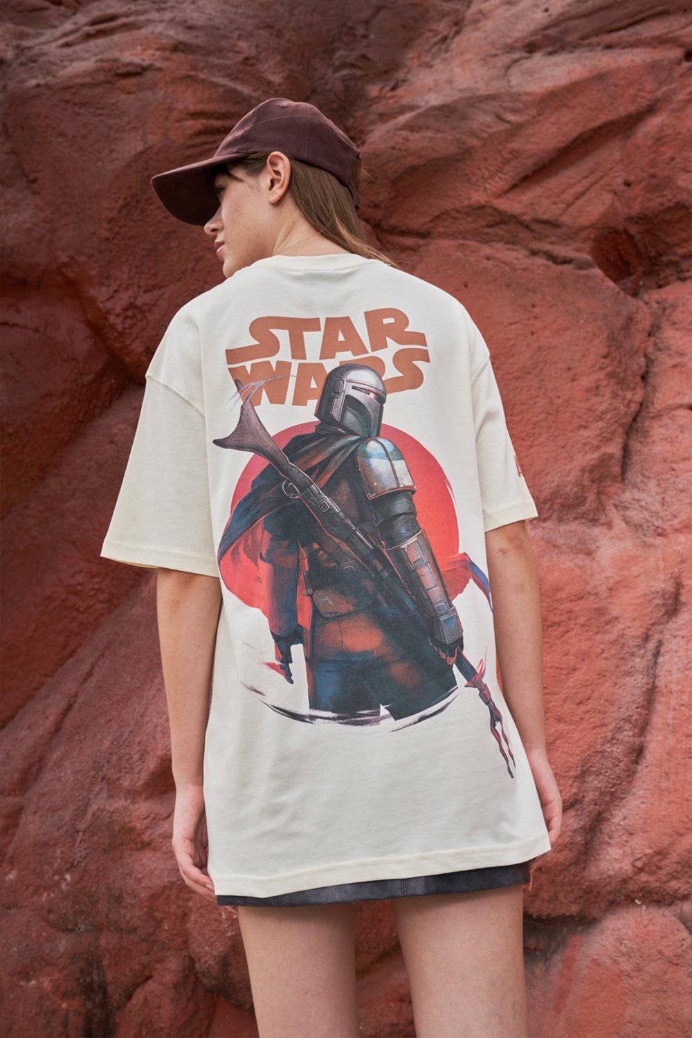 Mandalorian Off White Oversized T-shirt - BonkersCorner