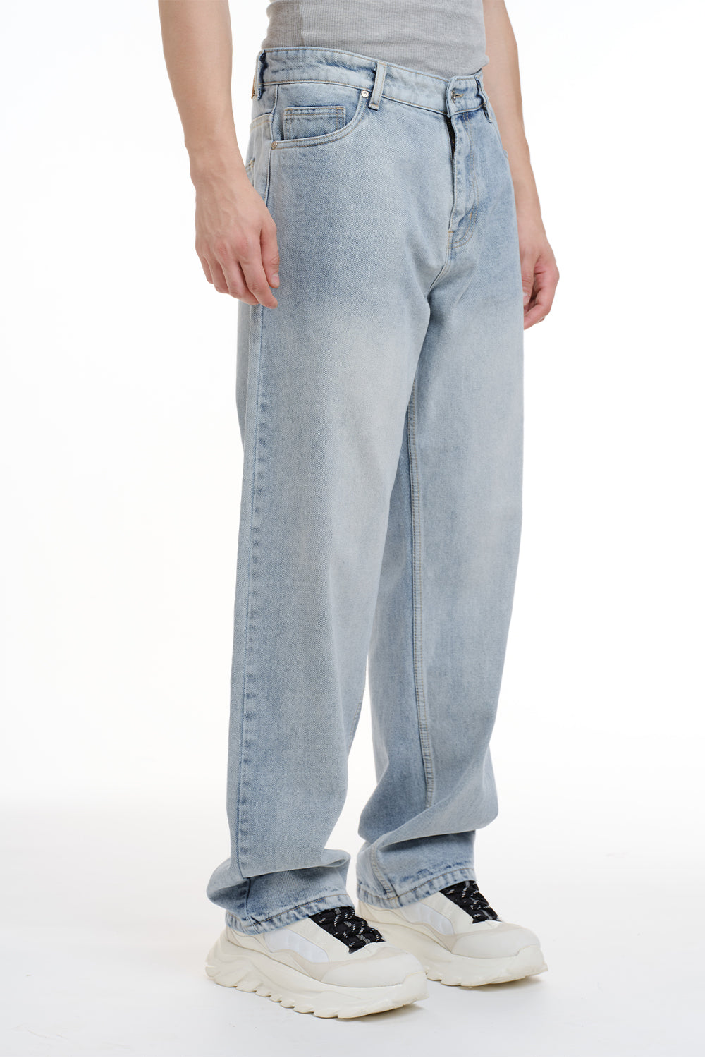 Chalk Wash Straight Fit Jeans